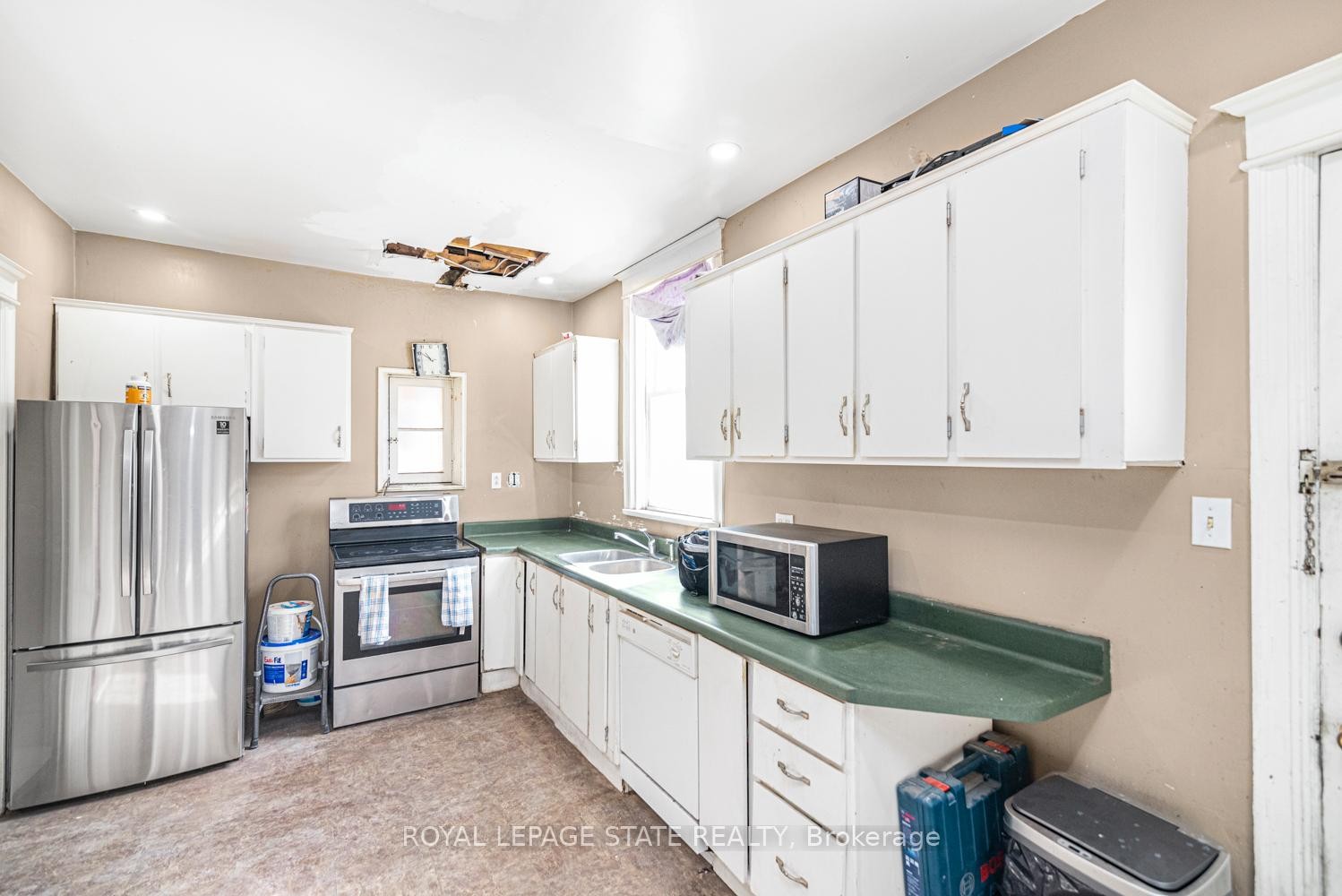 









39


Arthur

Avenue North,
Hamilton,




ON
L8L 6C7

