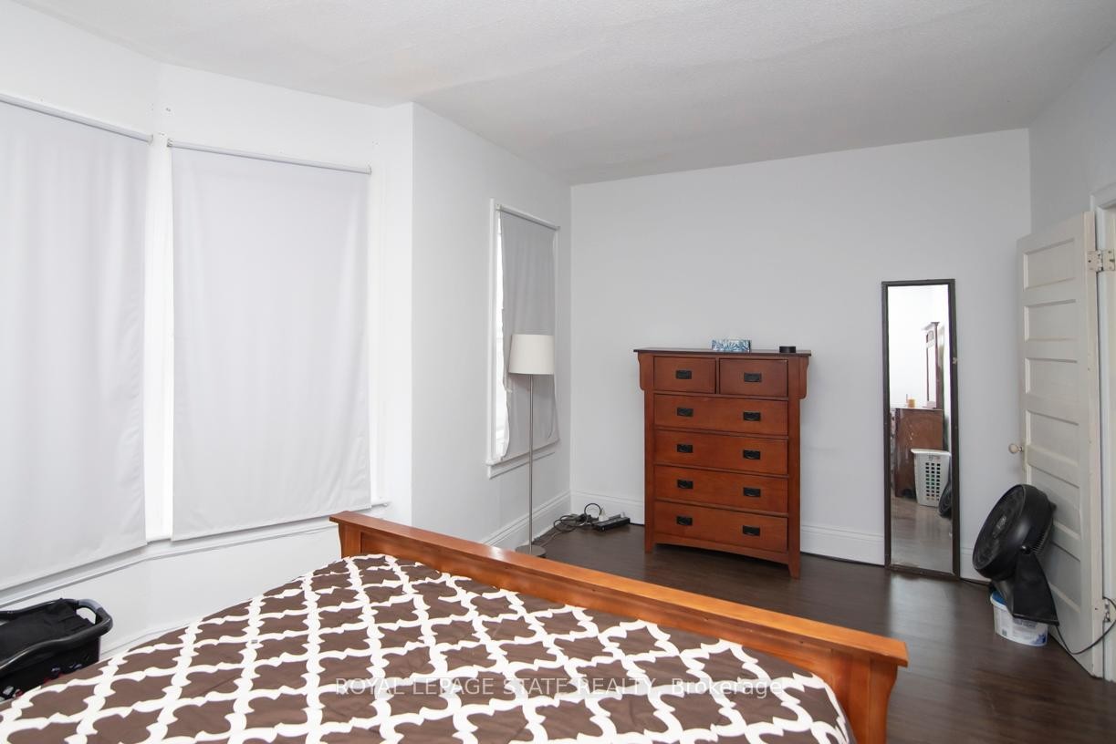 









39


Arthur

Avenue North,
Hamilton,




ON
L8L 6C7

