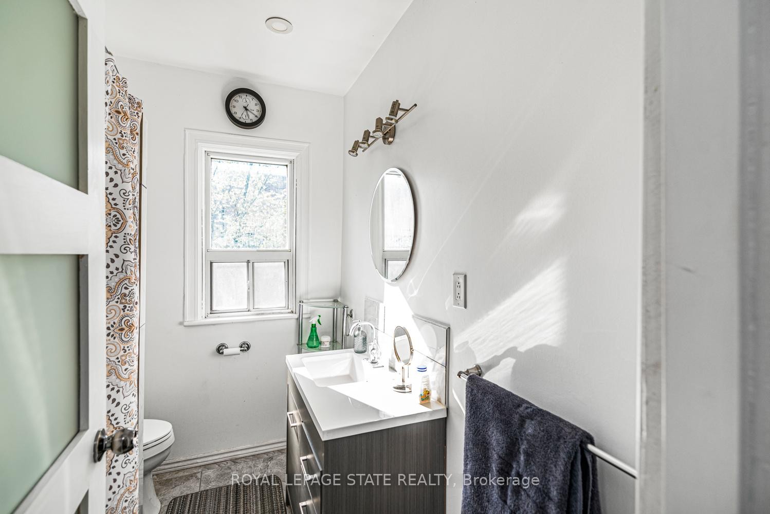 









39


Arthur

Avenue North,
Hamilton,




ON
L8L 6C7

