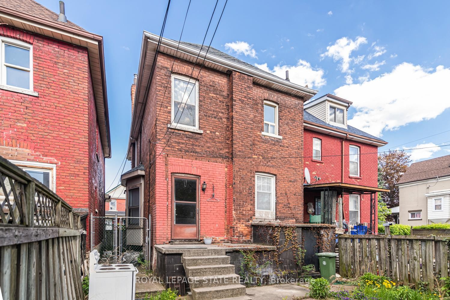 









39


Arthur

Avenue North,
Hamilton,




ON
L8L 6C7

