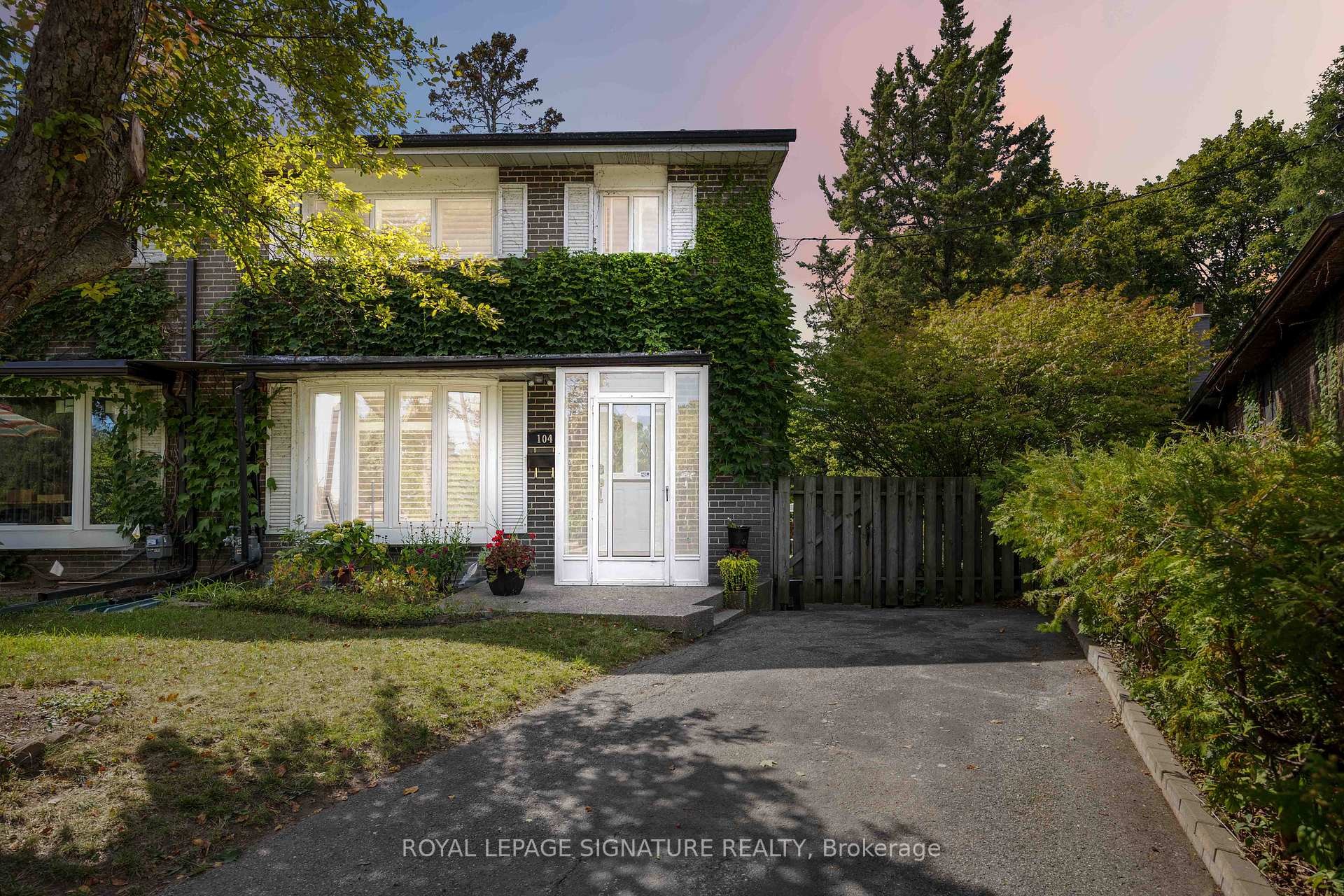 









104


Billington

Crescent,
Toronto,




ON
M3A 2G6

