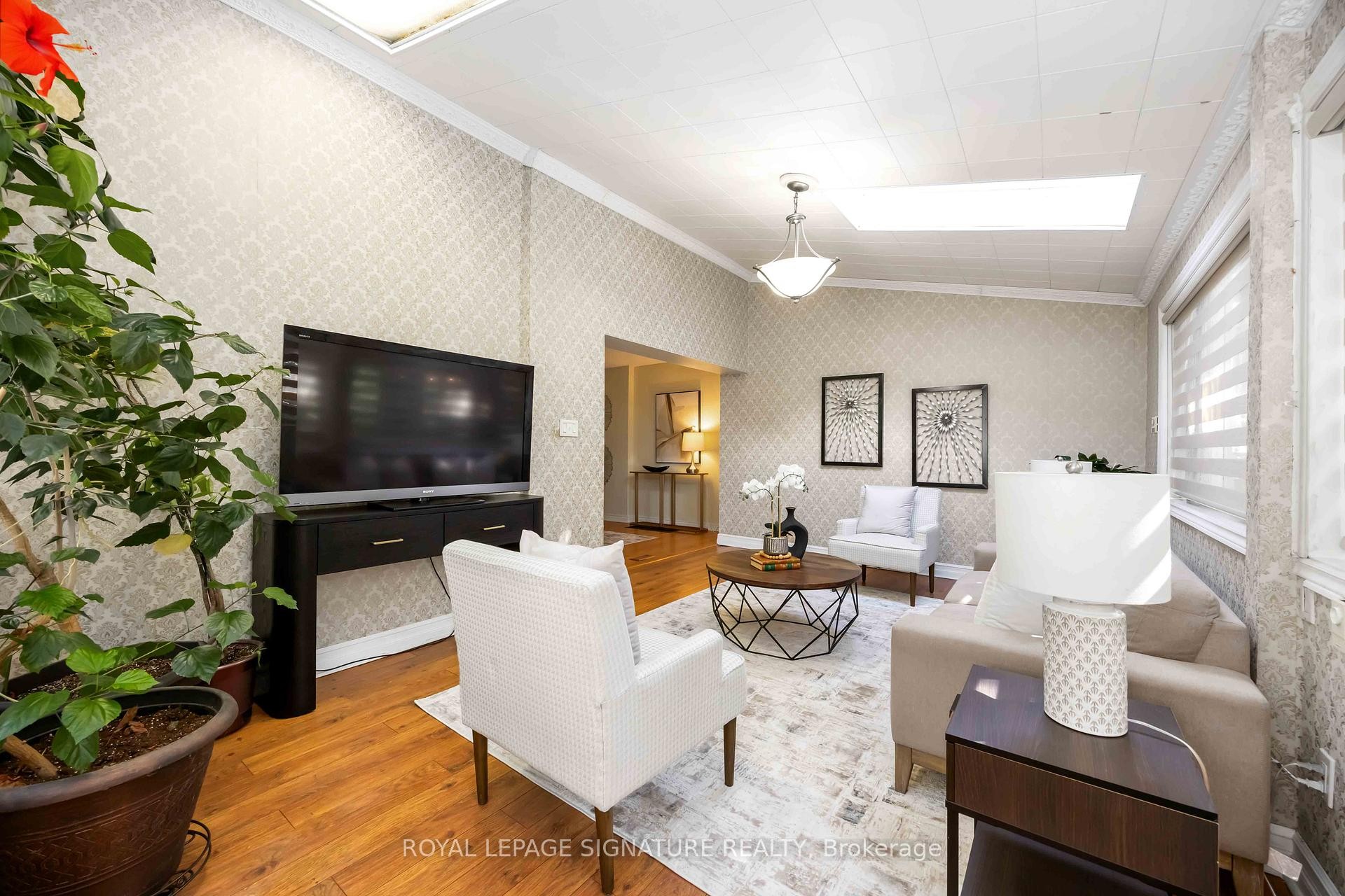 









104


Billington

Crescent,
Toronto,




ON
M3A 2G6

