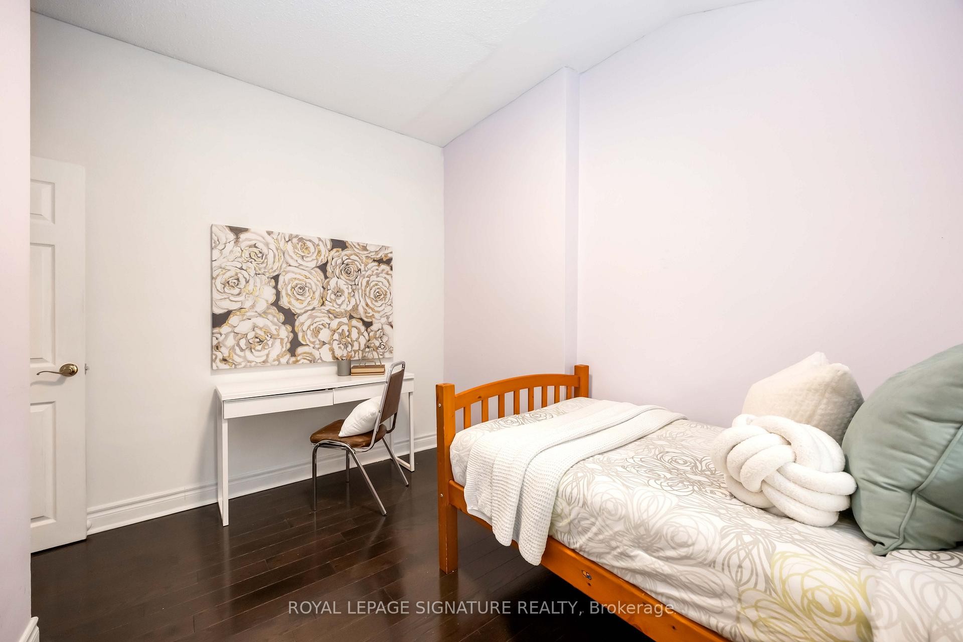









104


Billington

Crescent,
Toronto,




ON
M3A 2G6

