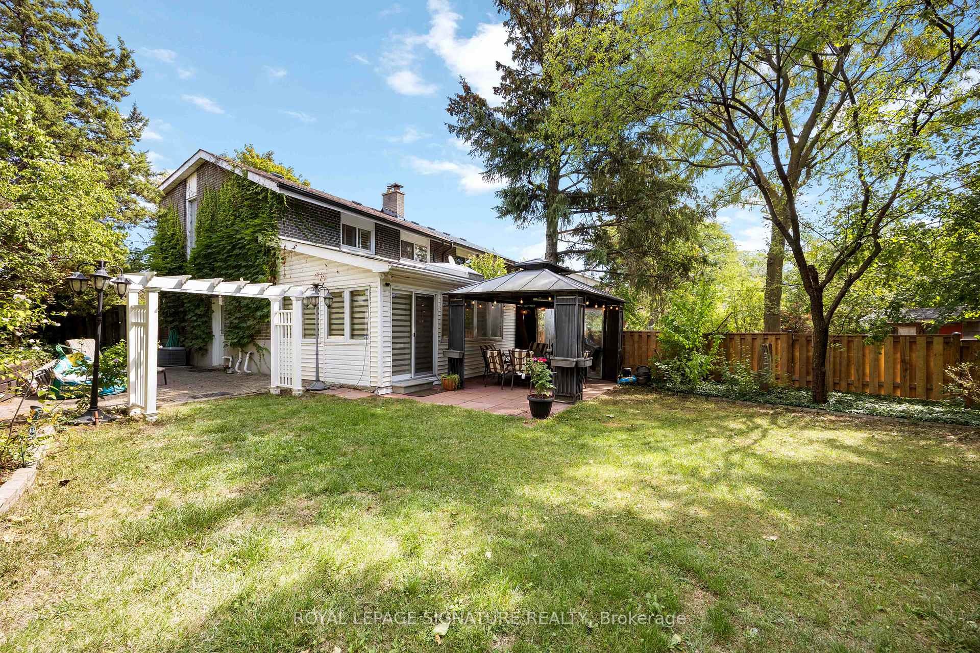 









104


Billington

Crescent,
Toronto,




ON
M3A 2G6

