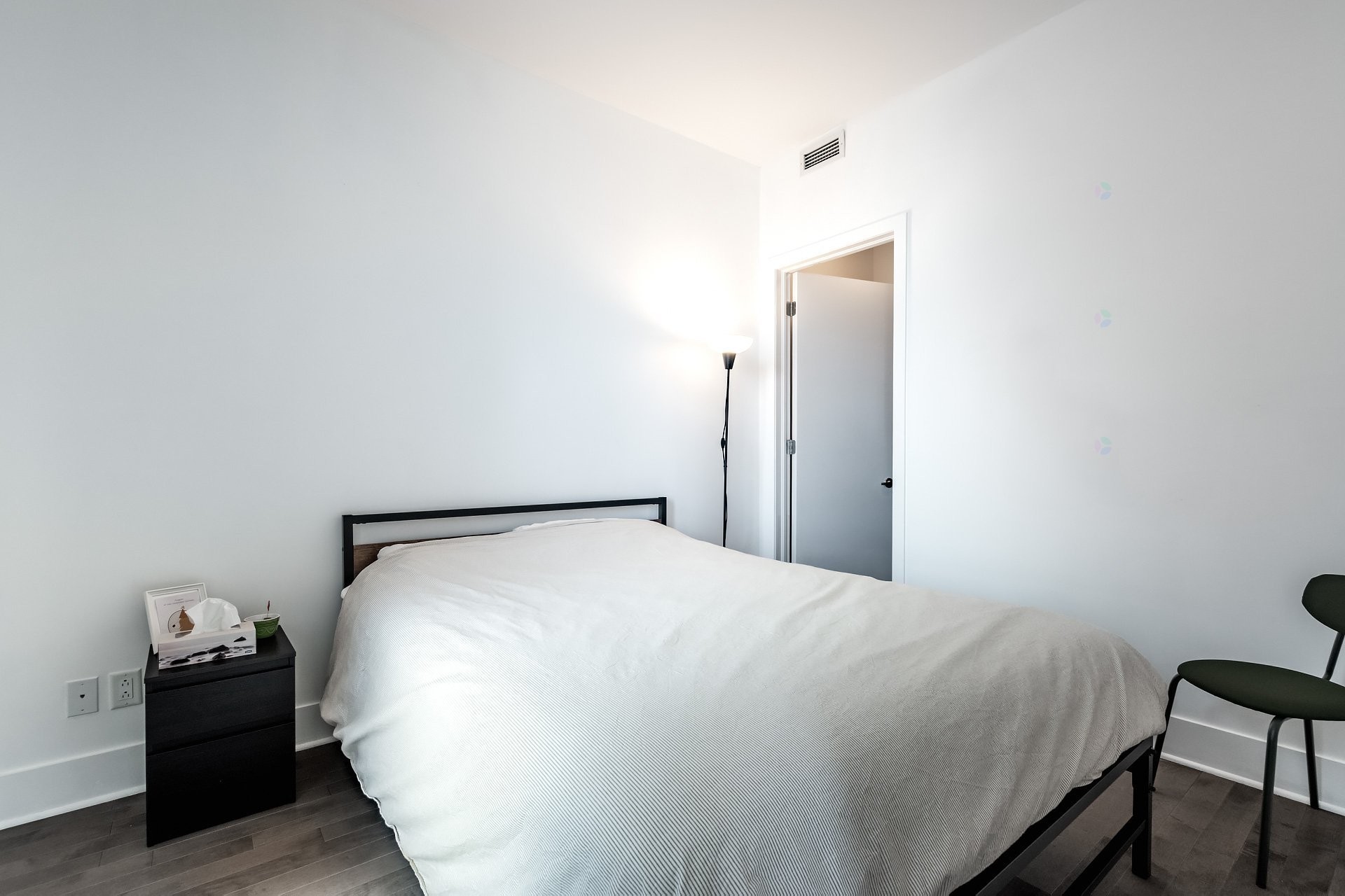 









901


Rue de la Commune E.

, 804,
Montréal (Ville-Marie),




QC
H2L0E2

