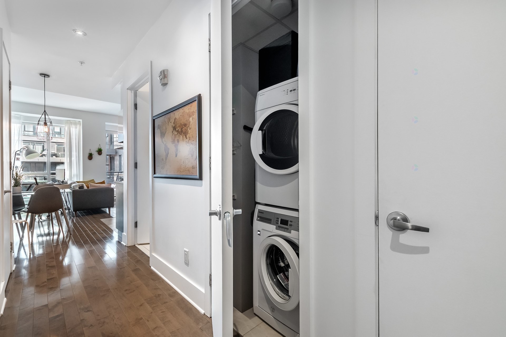 









901


Rue de la Commune E.

, 804,
Montréal (Ville-Marie),




QC
H2L0E2

