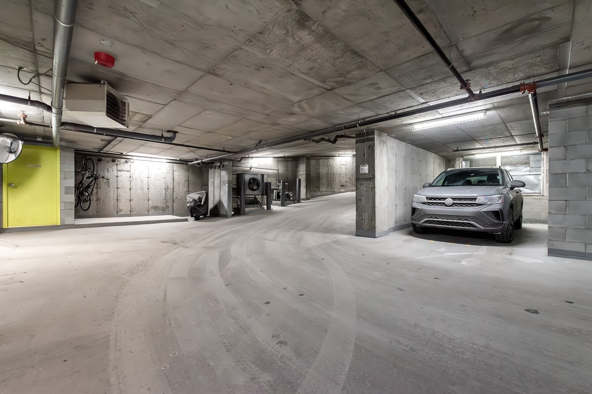









901


Rue de la Commune E.

, 804,
Montréal (Ville-Marie),




QC
H2L0E2

