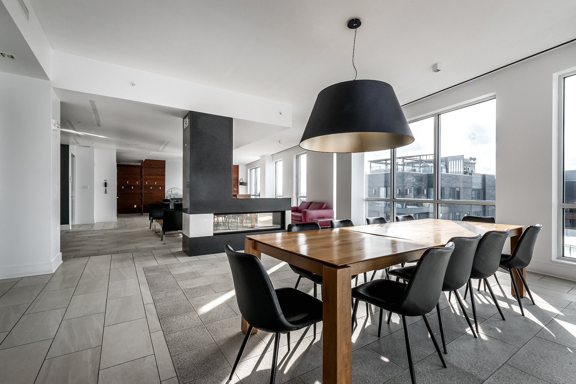 









901


Rue de la Commune E.

, 804,
Montréal (Ville-Marie),




QC
H2L0E2

