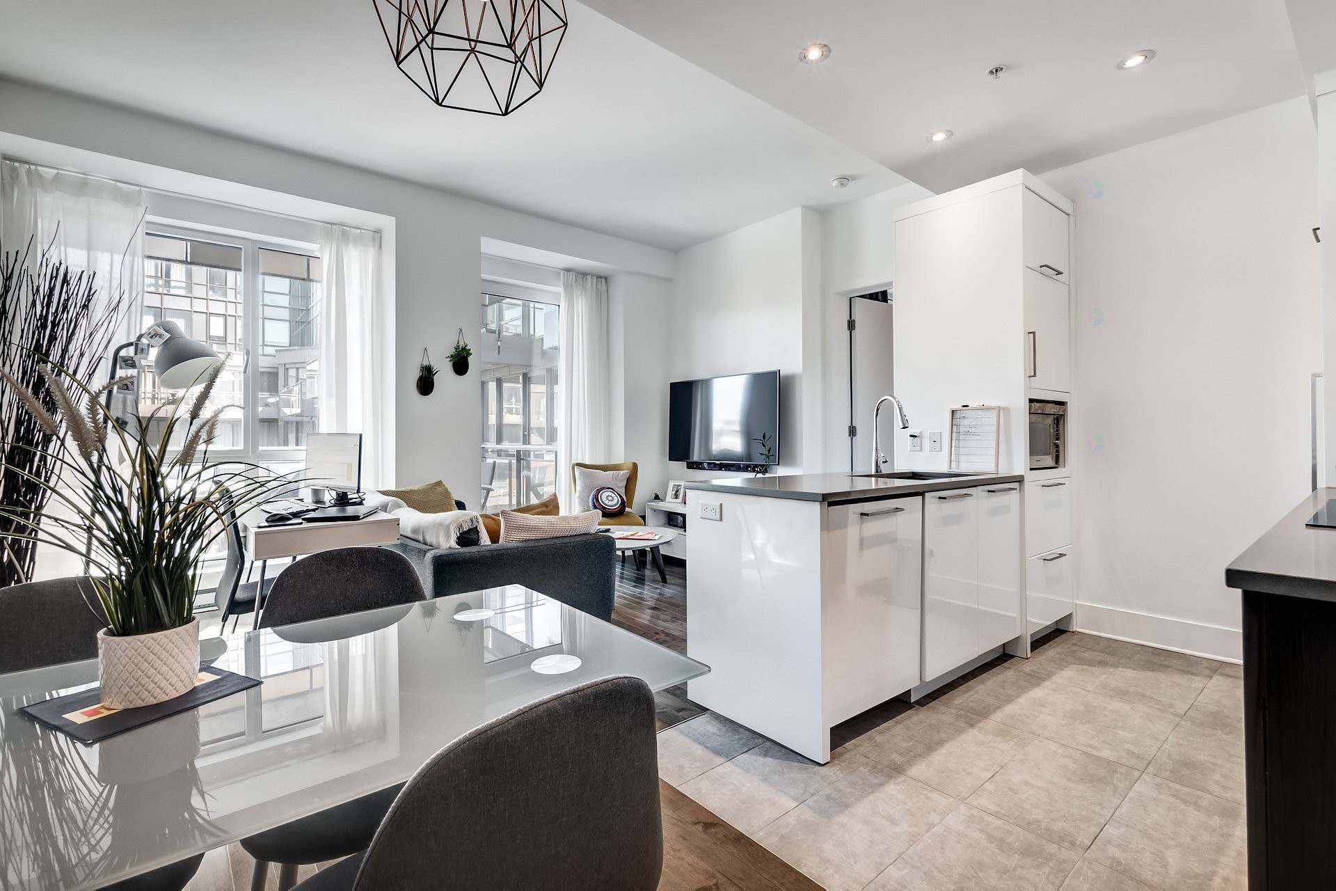 









901


Rue de la Commune E.

, 804,
Montréal (Ville-Marie),




QC
H2L0E2

