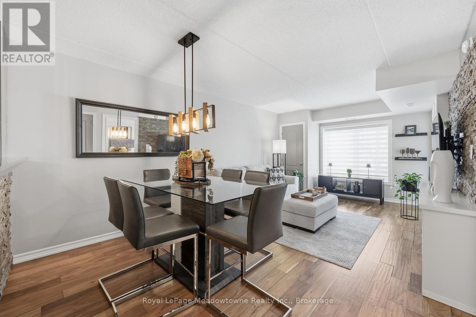 












114 - 1440 MAIN STREET E

,
Milton (DE Dempsey),




Ontario
L9T8W6

