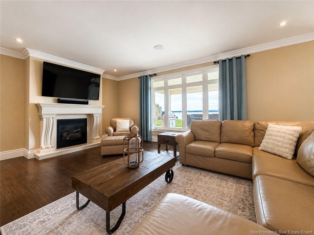 









1000


Youghall

,
Bathurst,




NB
E2A 4X1

