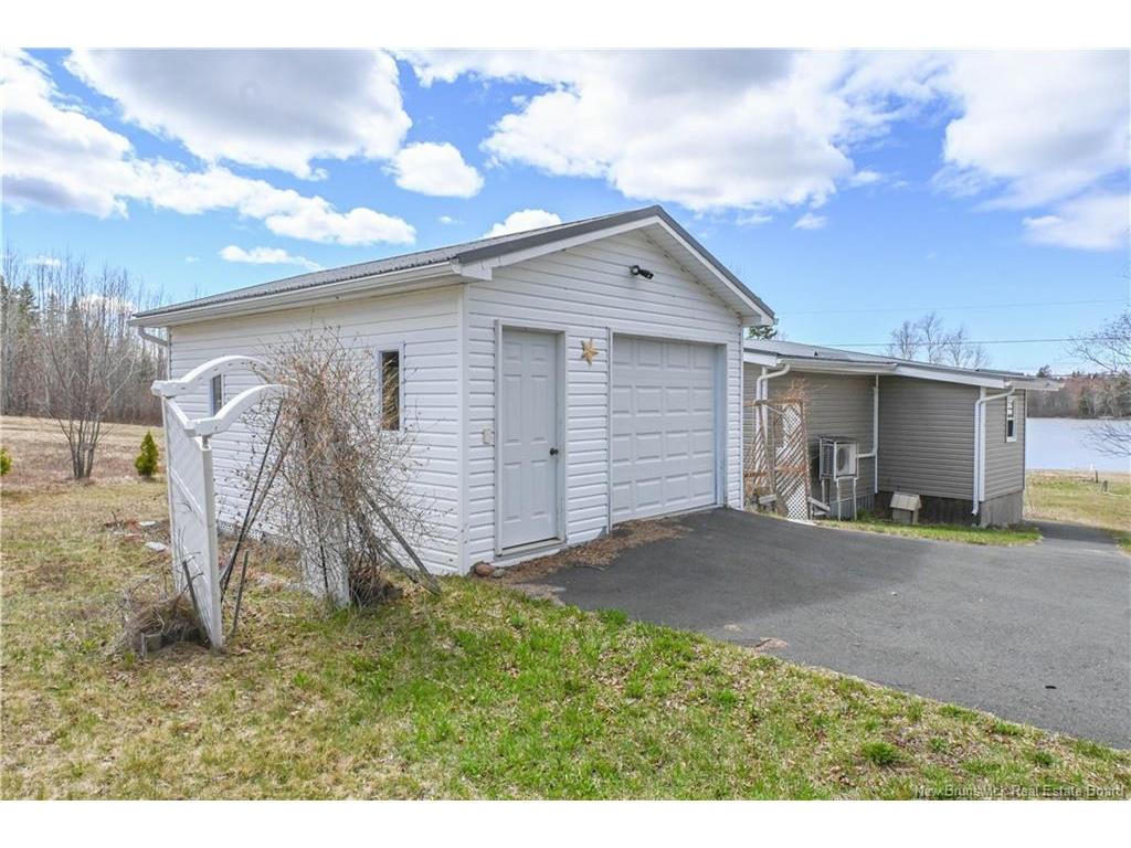 









51


Emile-Normand

LANE,
Landry Office,




NB
E8P 2G8

