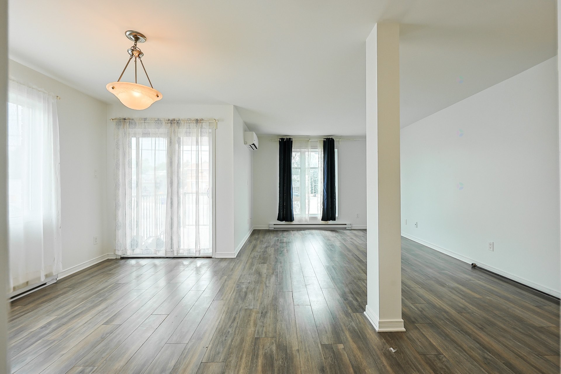 









834


Boul. Maloney E.

,
Gatineau (Gatineau),




QC
J8P1H1

