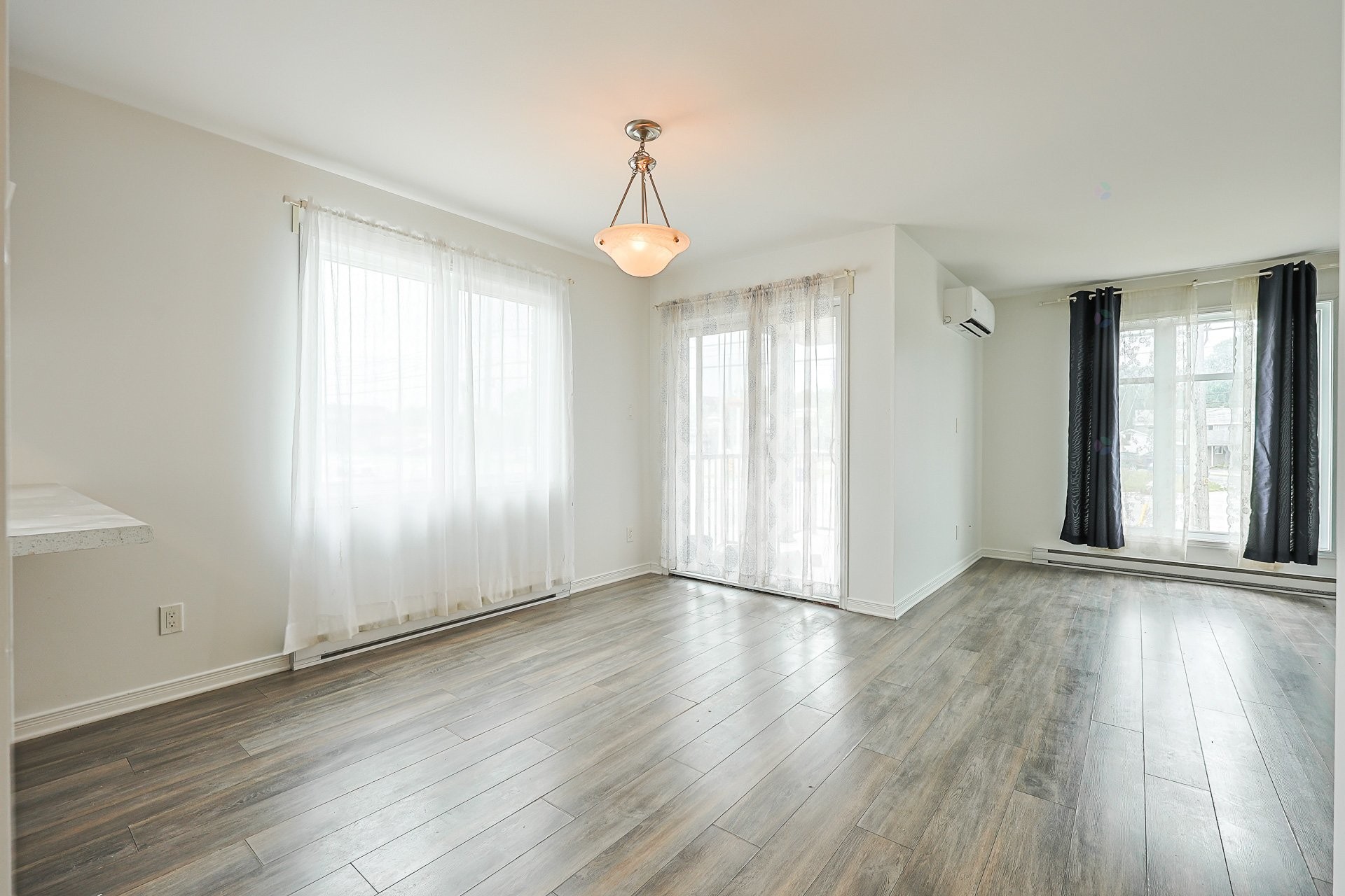 









834


Boul. Maloney E.

,
Gatineau (Gatineau),




QC
J8P1H1

