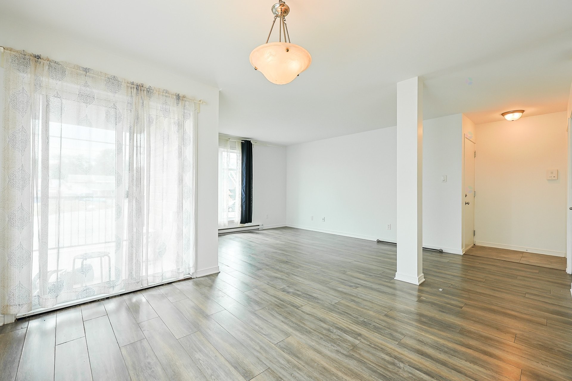 









834


Boul. Maloney E.

,
Gatineau (Gatineau),




QC
J8P1H1

