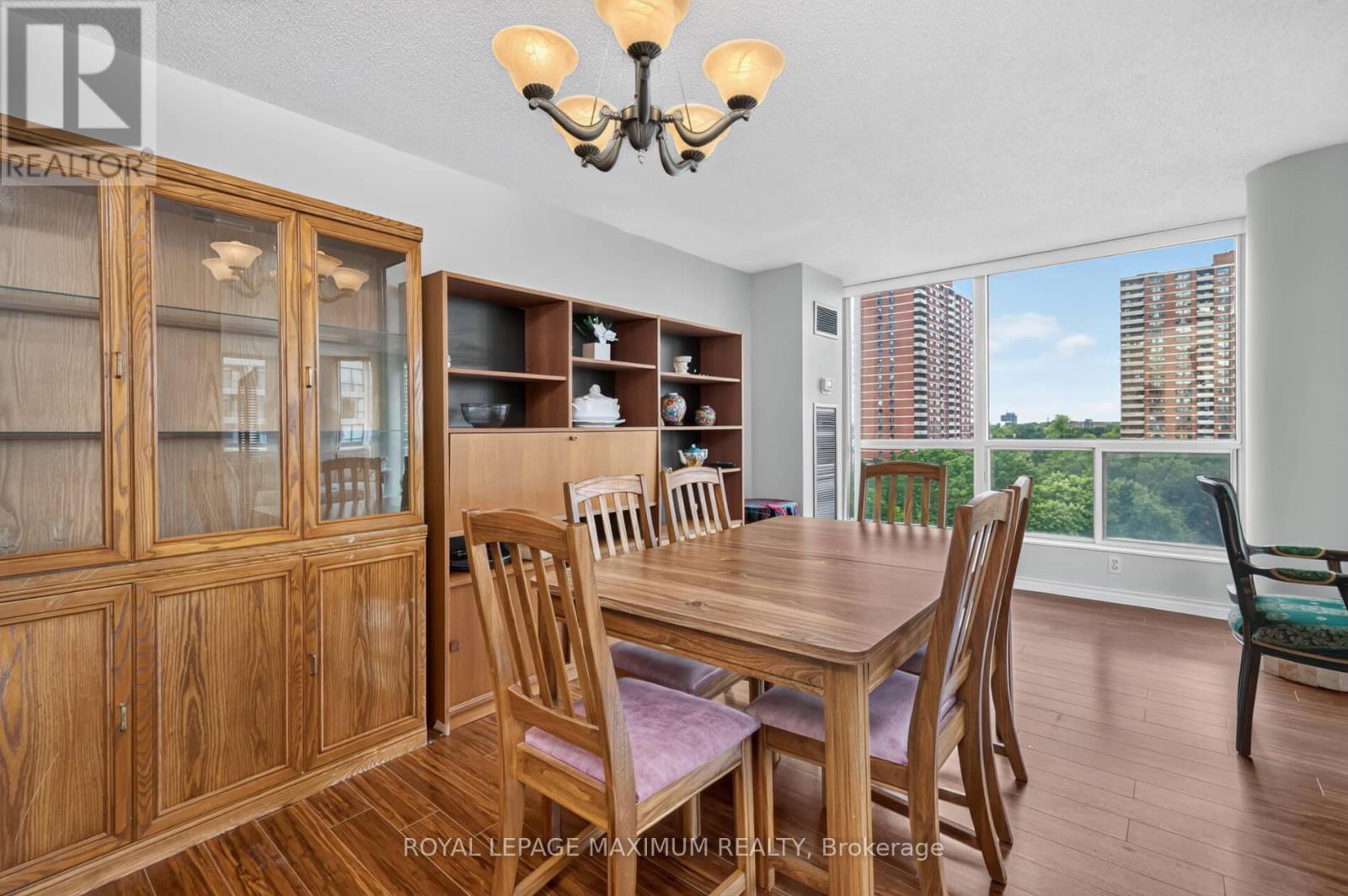 












717 - 5 ROWNTREE ROAD

,
Toronto,




Ontario
M9V5G9

