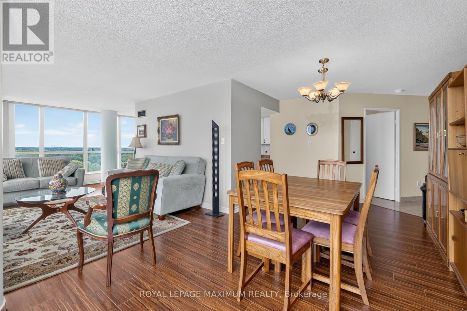 












717 - 5 ROWNTREE ROAD

,
Toronto,




Ontario
M9V5G9

