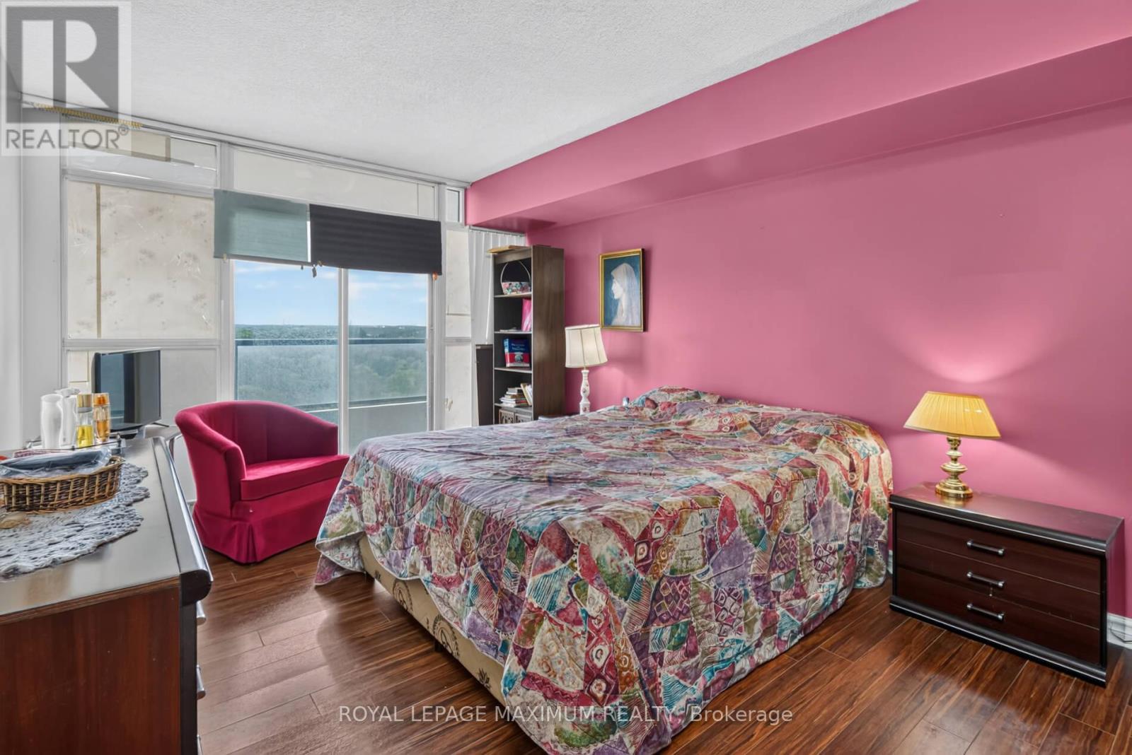 












717 - 5 ROWNTREE ROAD

,
Toronto,




Ontario
M9V5G9

