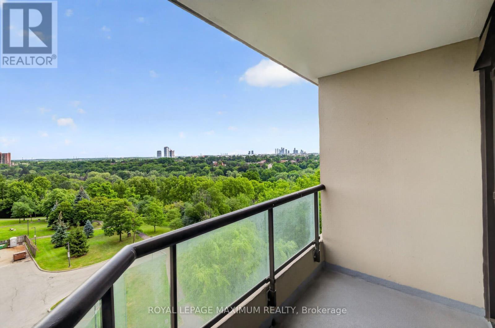 












717 - 5 ROWNTREE ROAD

,
Toronto,




Ontario
M9V5G9

