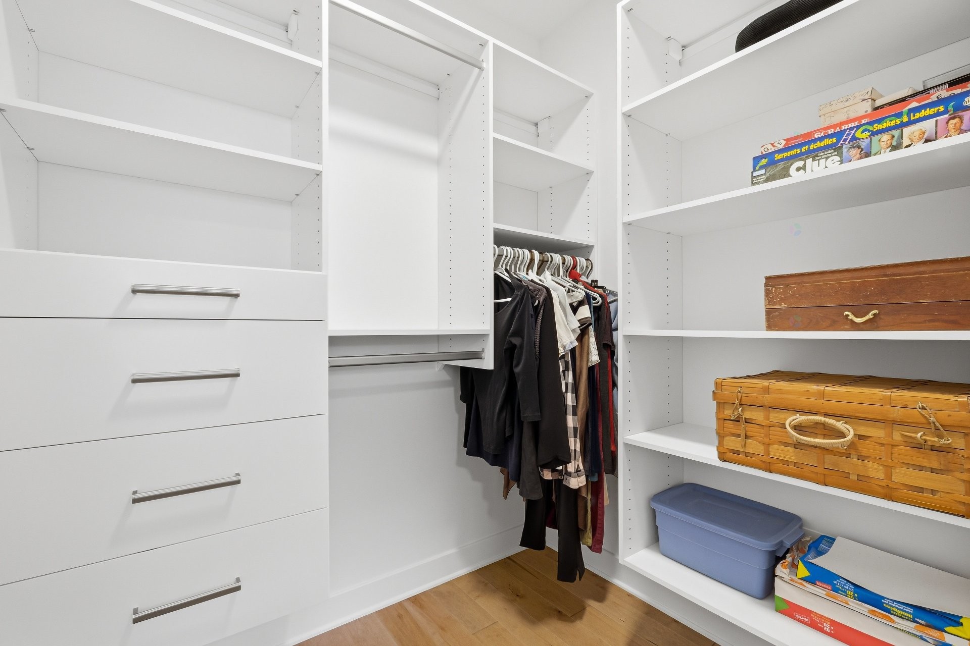 









1220


Rue De Condé

, 102,
Montréal (Le Sud-Ouest),




QC
H3K2E6

