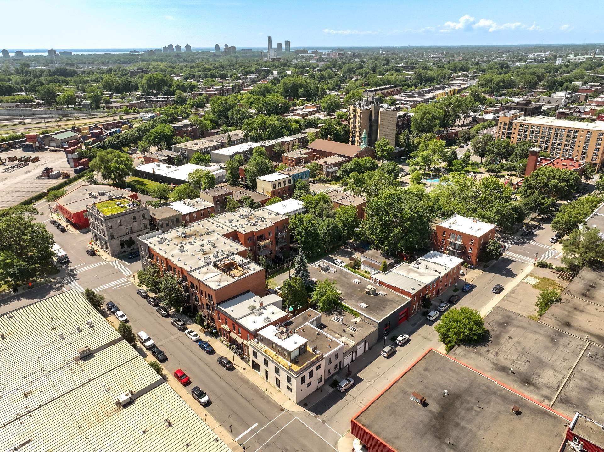 









1220


Rue De Condé

, 102,
Montréal (Le Sud-Ouest),




QC
H3K2E6

