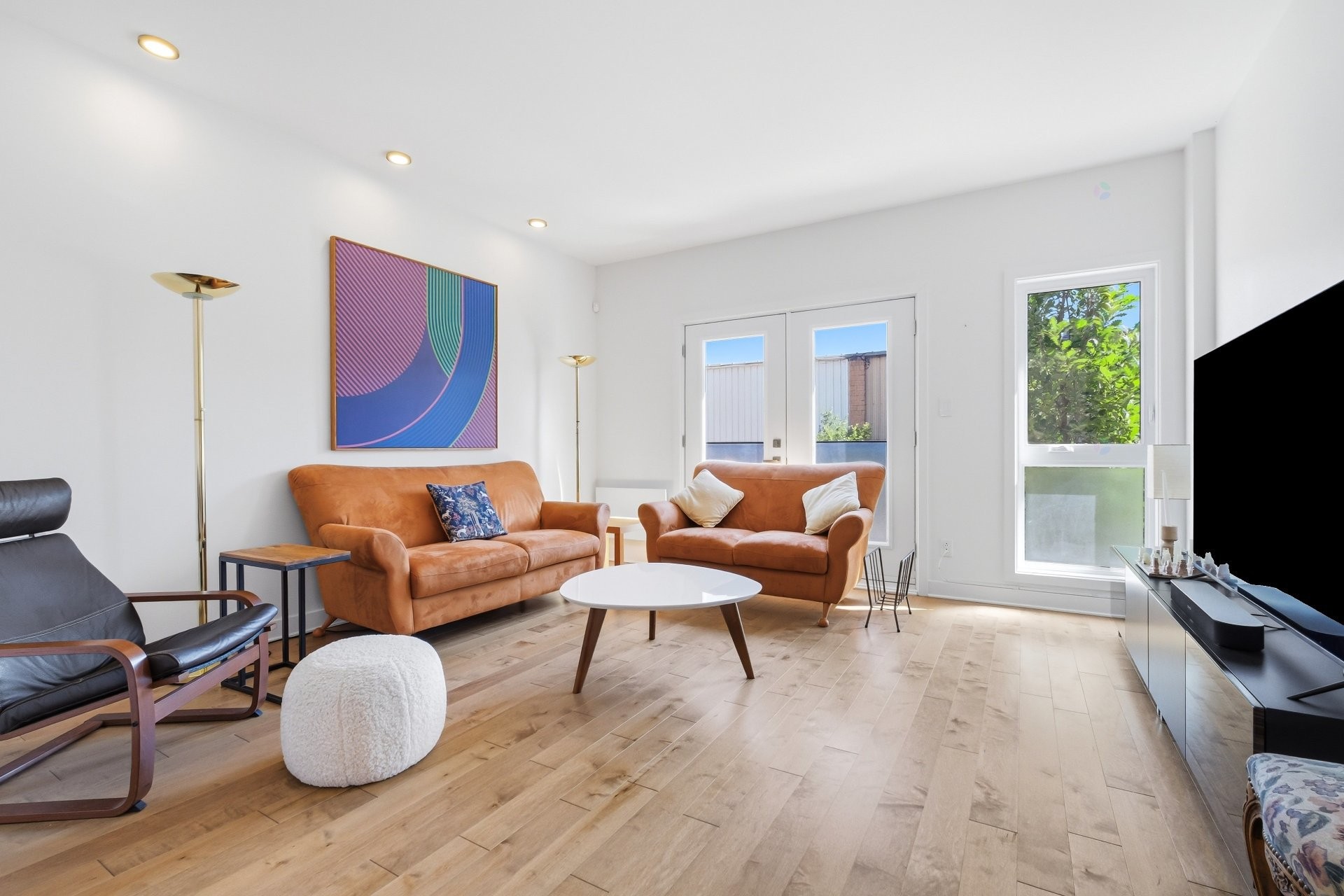 









1220


Rue De Condé

, 102,
Montréal (Le Sud-Ouest),




QC
H3K2E6

