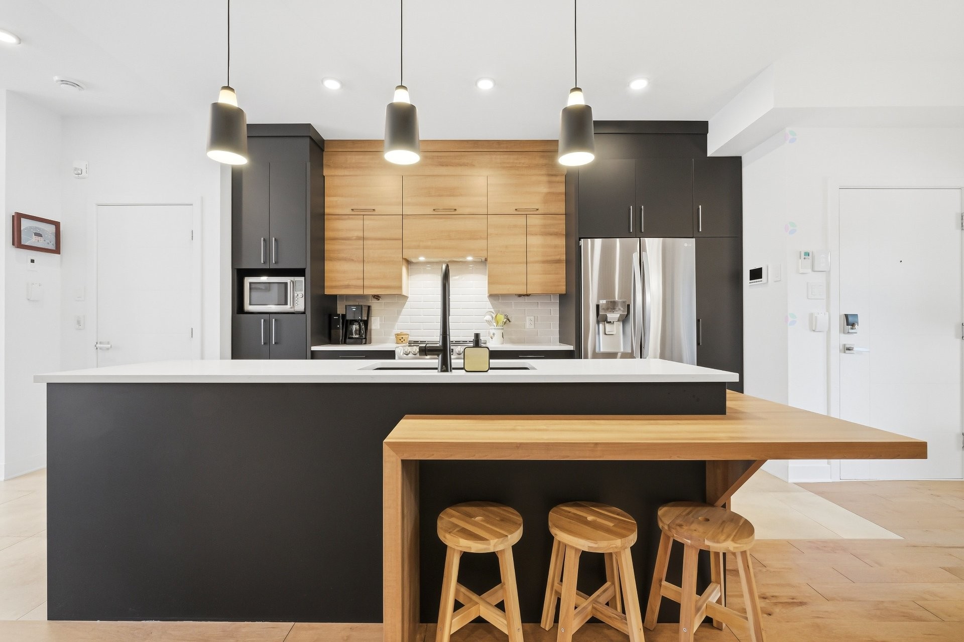









1220


Rue De Condé

, 102,
Montréal (Le Sud-Ouest),




QC
H3K2E6

