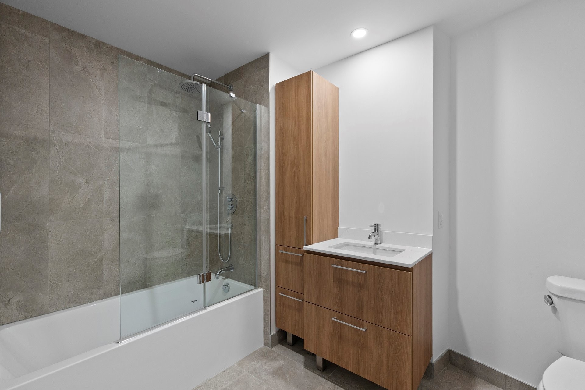 









138


Rue Léo-Major

, 312,
Sainte-Anne-de-Bellevue,




QC
H9X0C2

