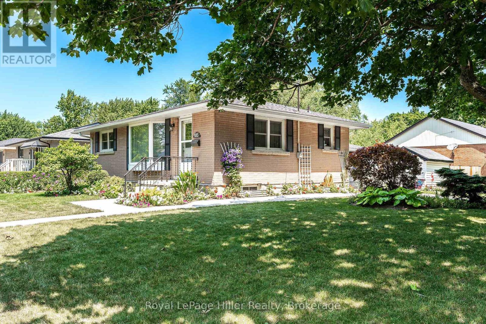 












185 STRACHAN STREET

,
Stratford,




Ontario
N5A2B4

