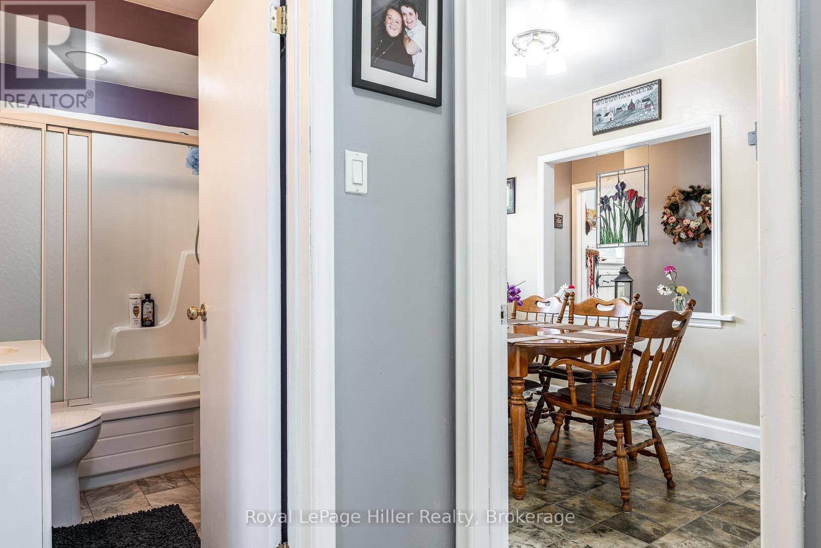 












185 STRACHAN STREET

,
Stratford,




Ontario
N5A2B4

