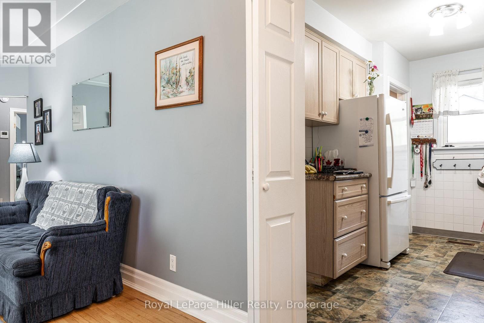 












185 STRACHAN STREET

,
Stratford,




Ontario
N5A2B4

