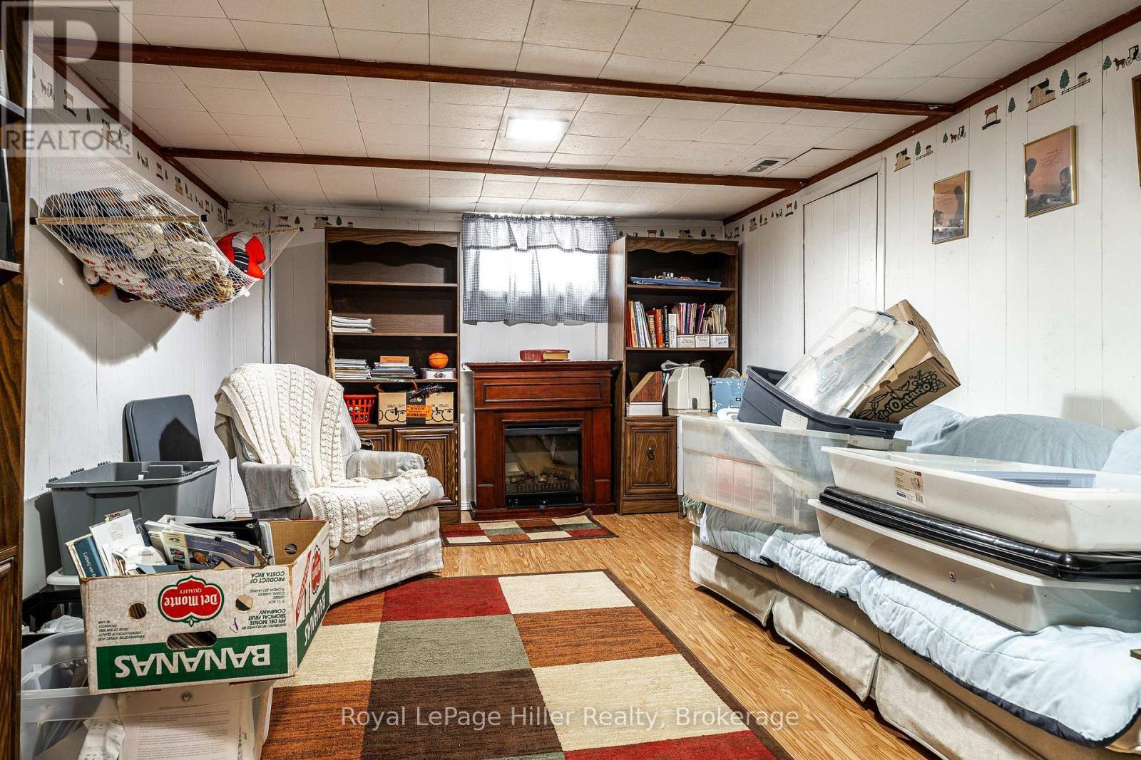 












185 STRACHAN STREET

,
Stratford,




Ontario
N5A2B4

