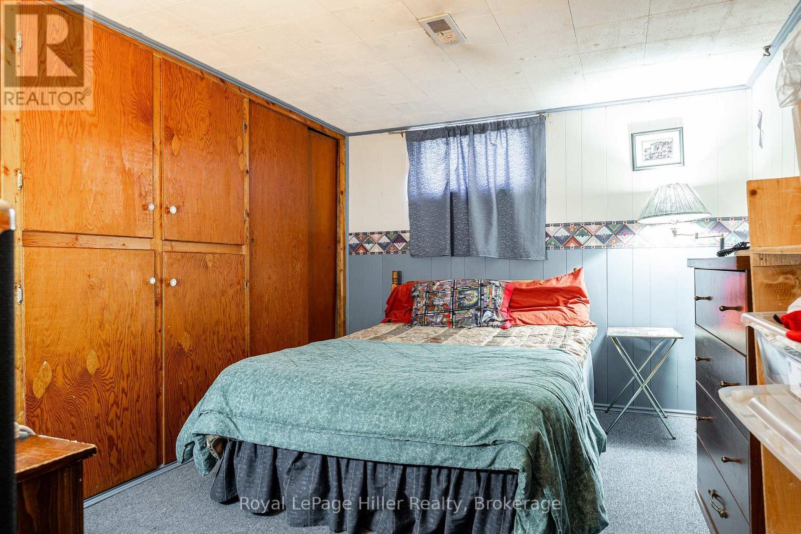 












185 STRACHAN STREET

,
Stratford,




Ontario
N5A2B4

