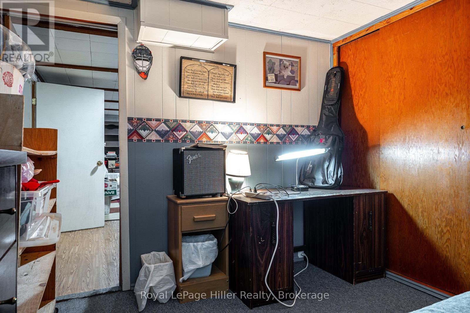 












185 STRACHAN STREET

,
Stratford,




Ontario
N5A2B4

