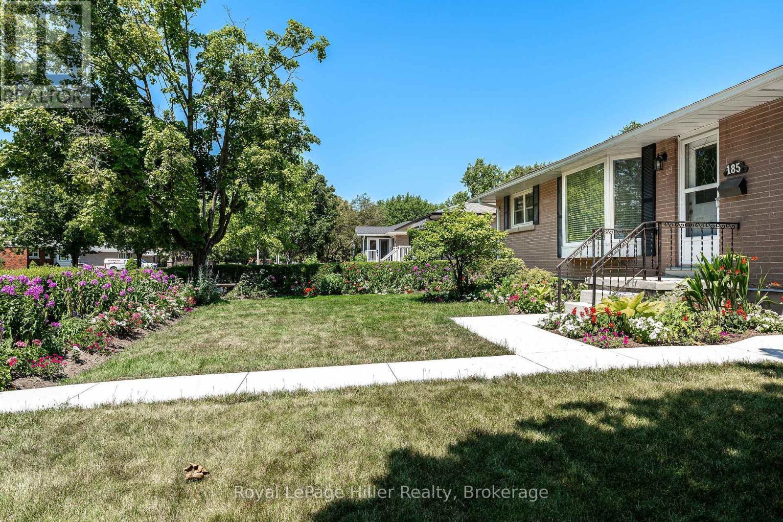 












185 STRACHAN STREET

,
Stratford,




Ontario
N5A2B4

