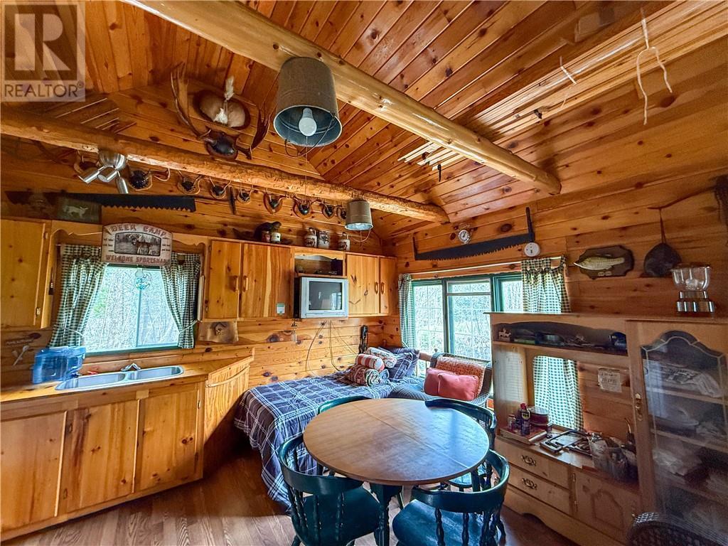 












17895 Highway 540

,
Evansville,







Ontario
P0P1J0

