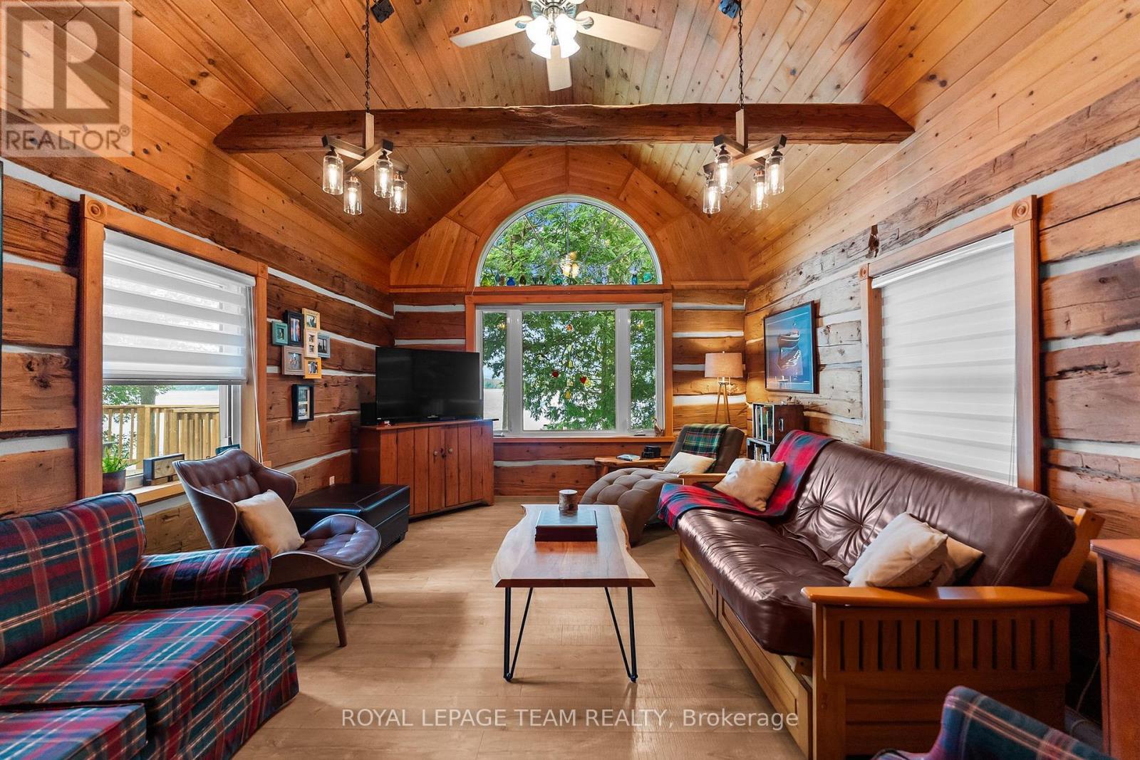 












58 HENDRY LANE

,
Whitewater Region,




Ontario
K0J1K0

