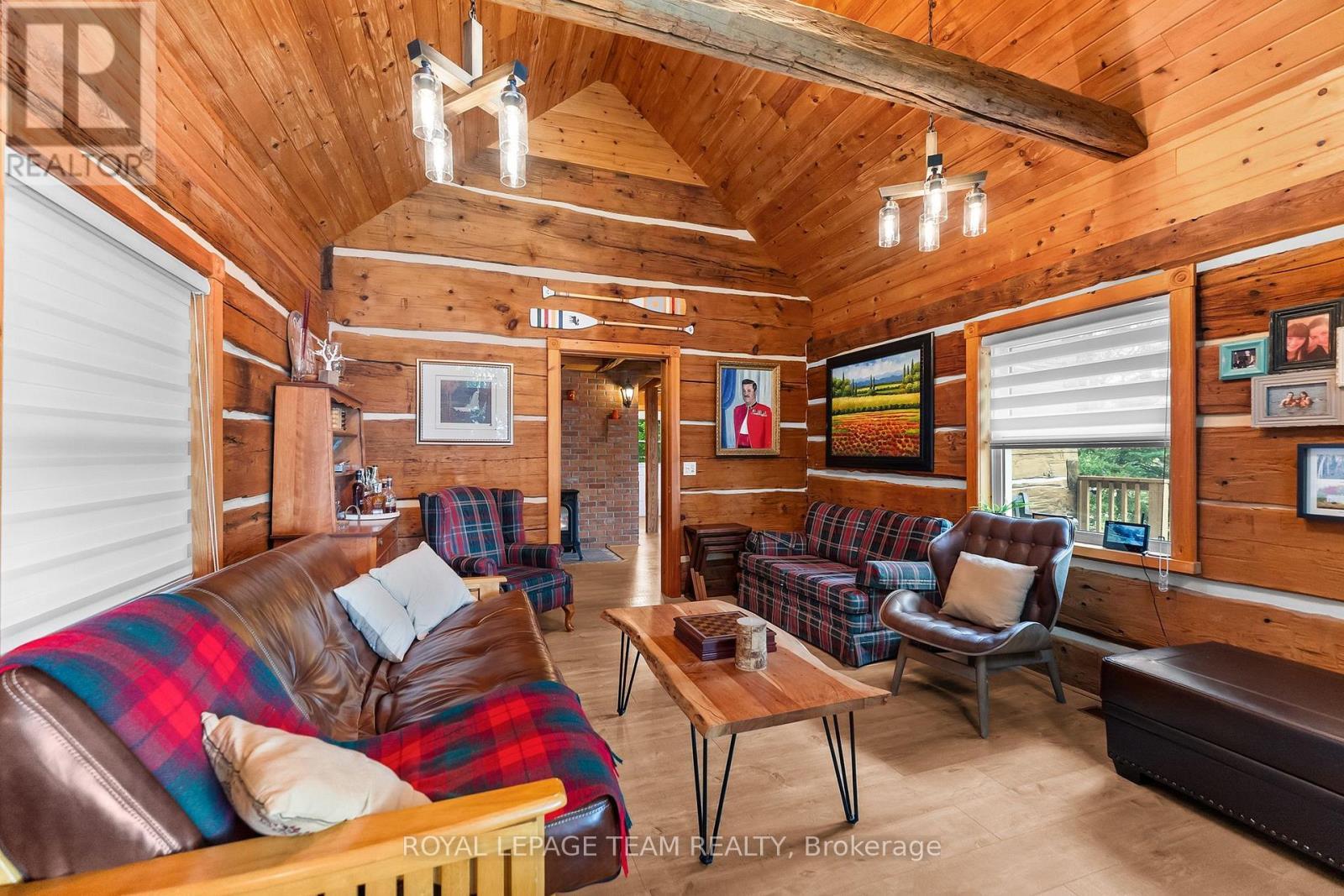 












58 HENDRY LANE

,
Whitewater Region,




Ontario
K0J1K0


