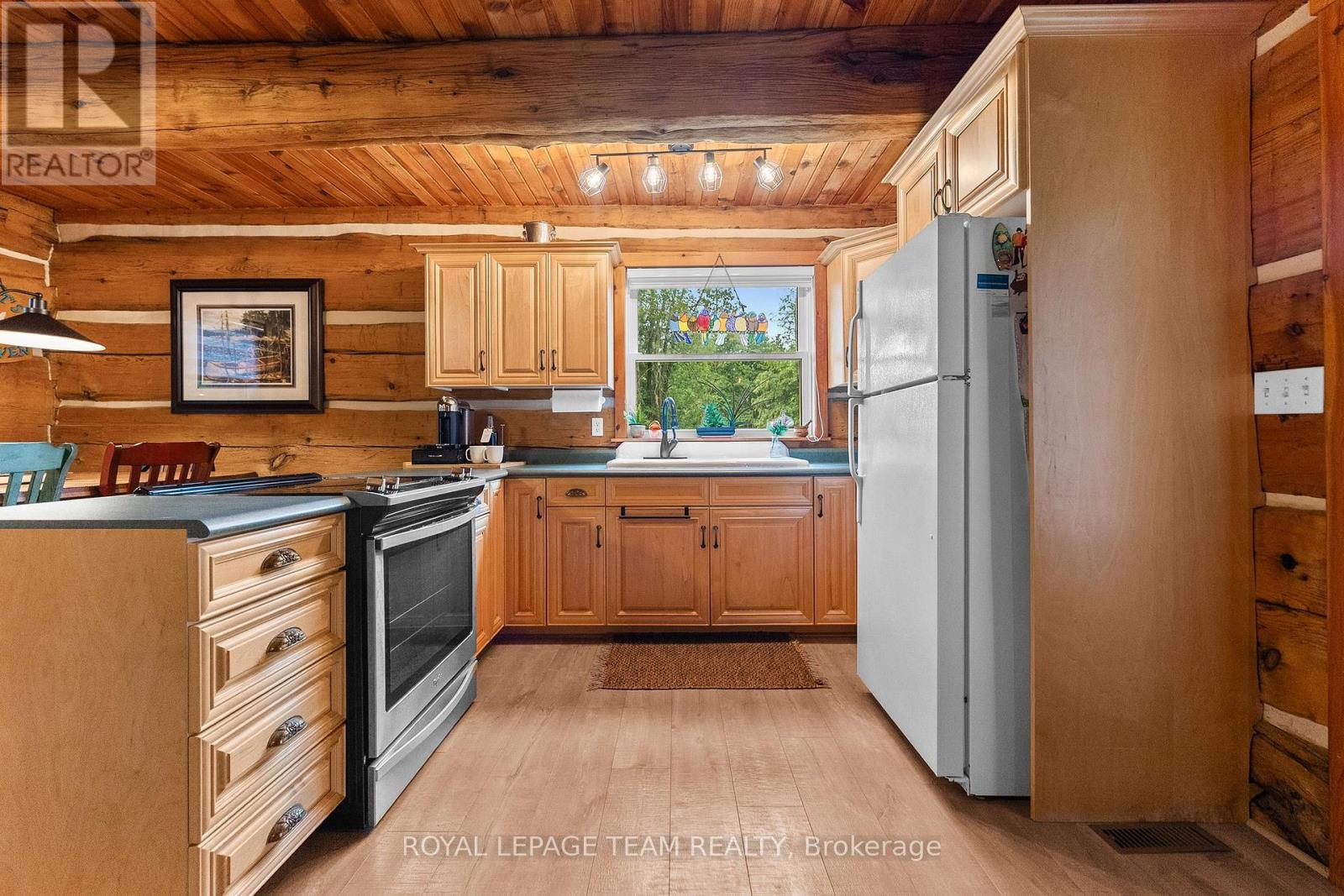 












58 HENDRY LANE

,
Whitewater Region,




Ontario
K0J1K0

