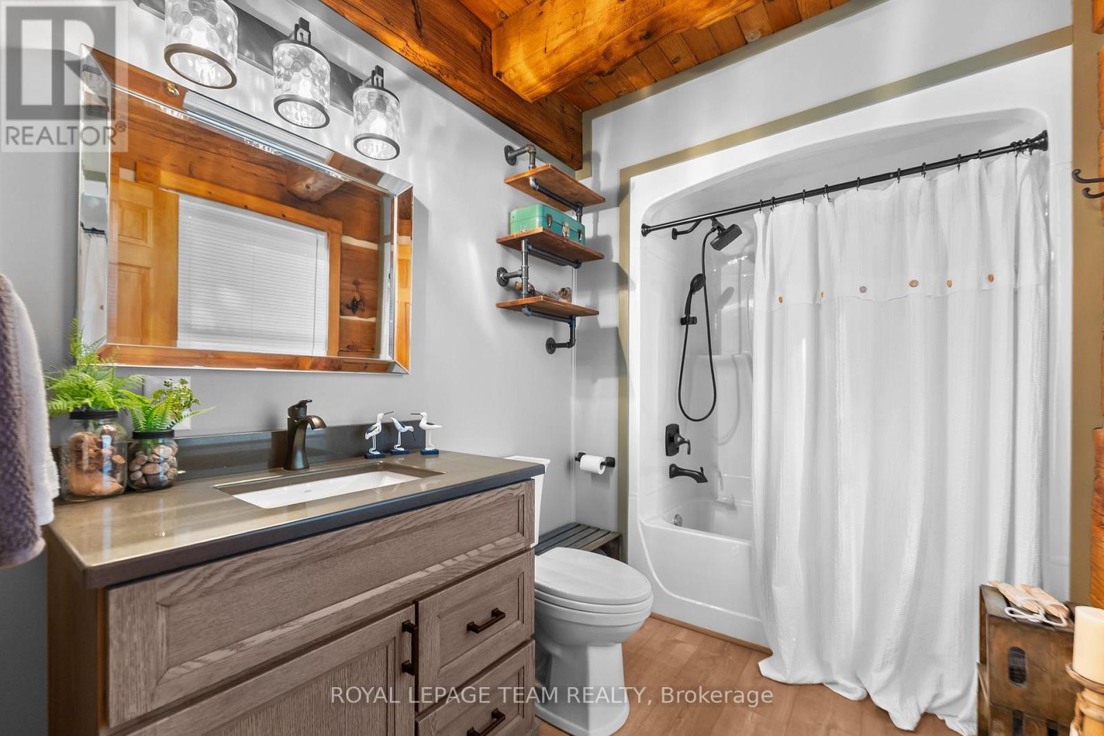 












58 HENDRY LANE

,
Whitewater Region,




Ontario
K0J1K0

