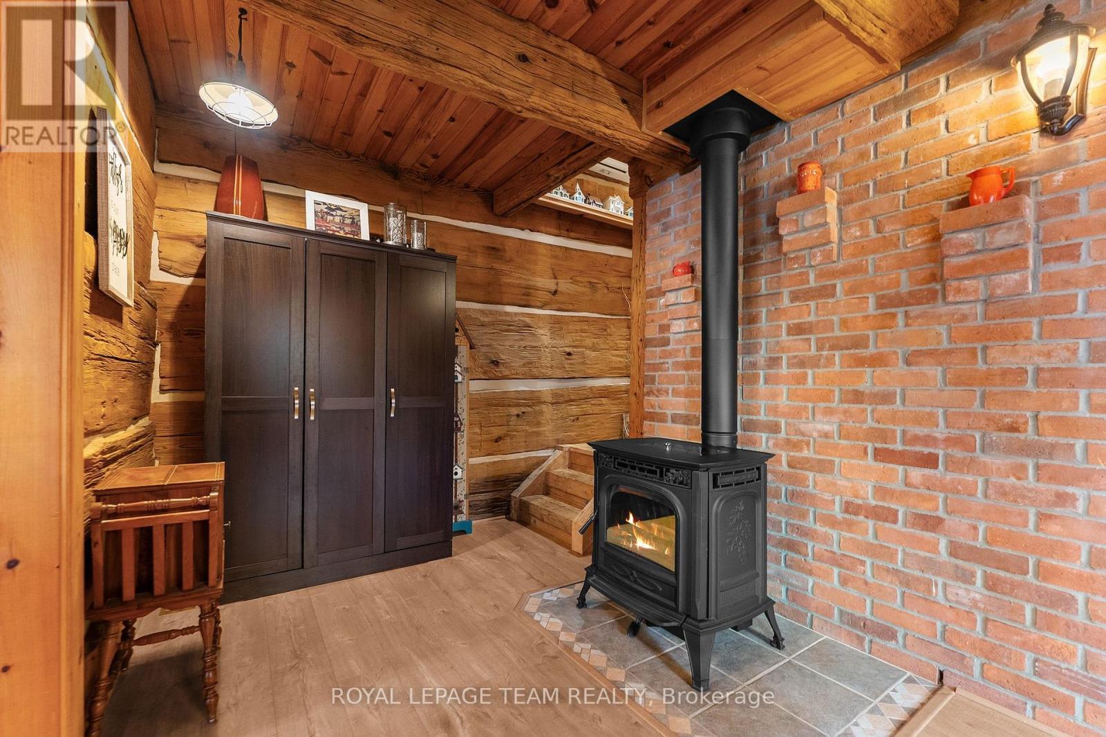 












58 HENDRY LANE

,
Whitewater Region,




Ontario
K0J1K0

