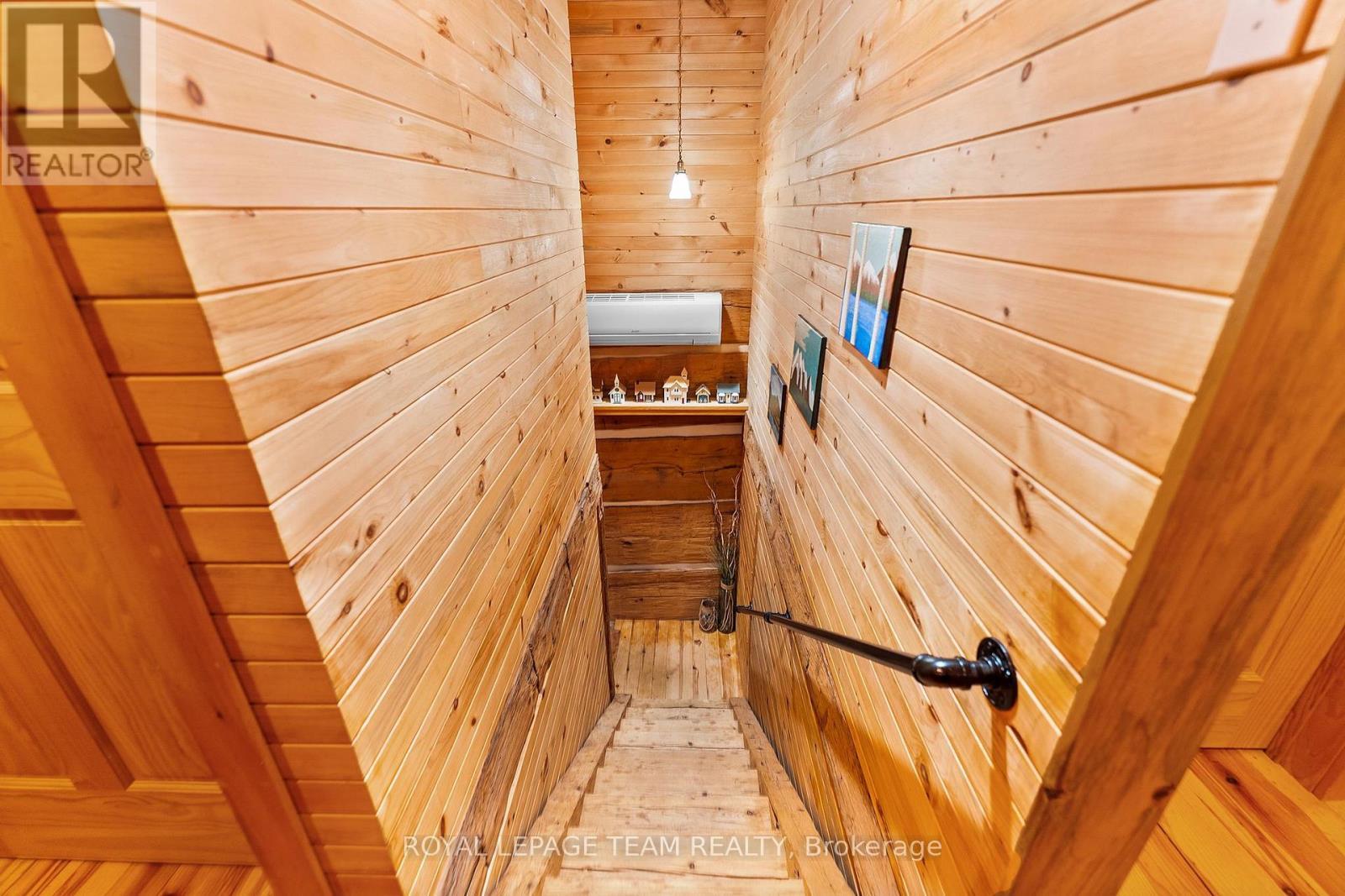 












58 HENDRY LANE

,
Whitewater Region,




Ontario
K0J1K0

