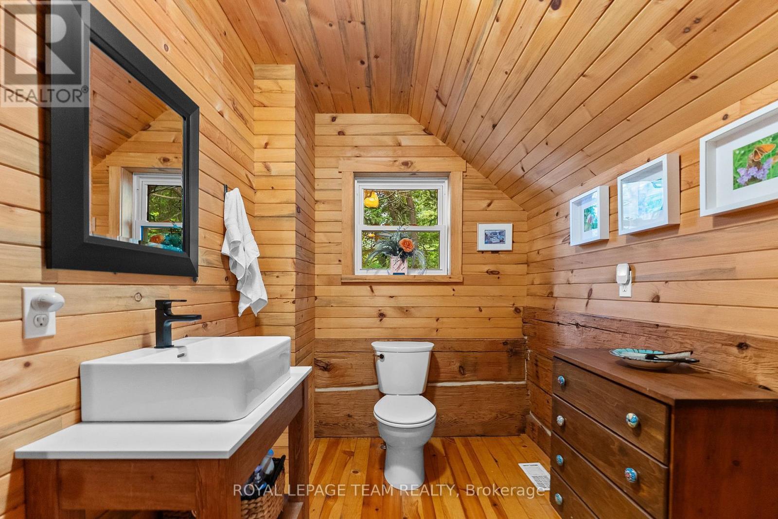 












58 HENDRY LANE

,
Whitewater Region,




Ontario
K0J1K0

