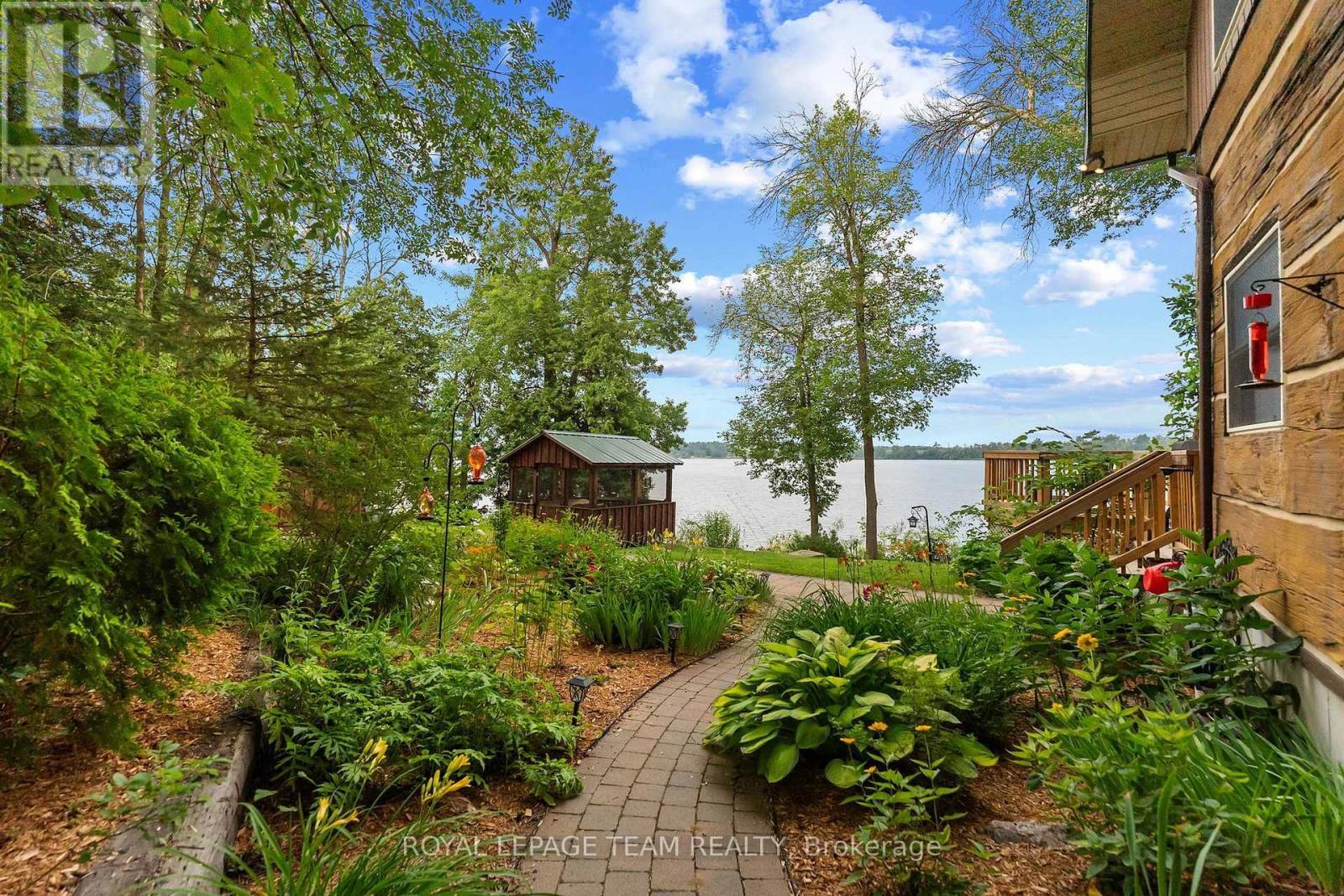 












58 HENDRY LANE

,
Whitewater Region,




Ontario
K0J1K0

