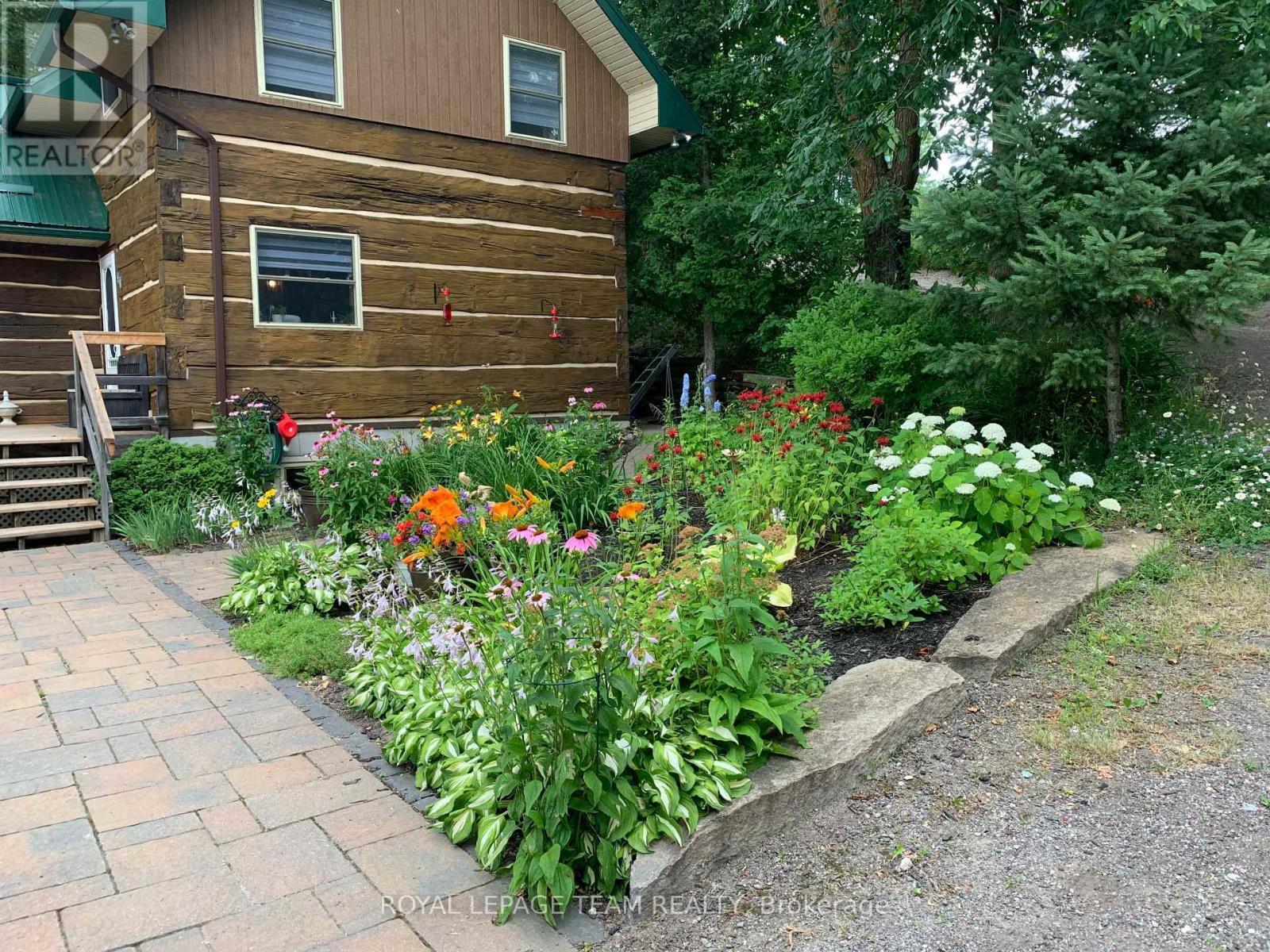 












58 HENDRY LANE

,
Whitewater Region,




Ontario
K0J1K0

