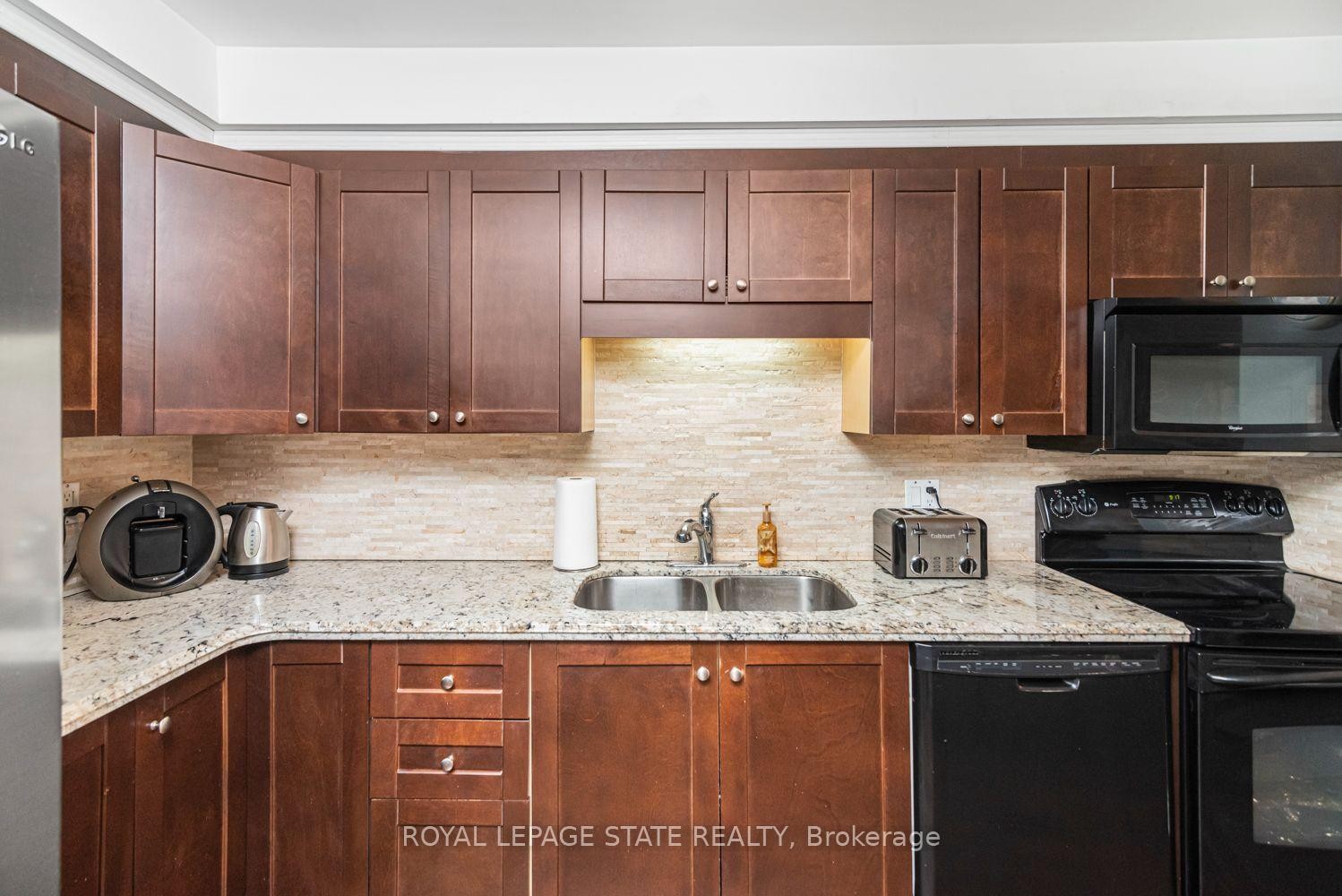 









255


Mount Albion

Road, 22,
Hamilton,




ON
L8K 6P7

