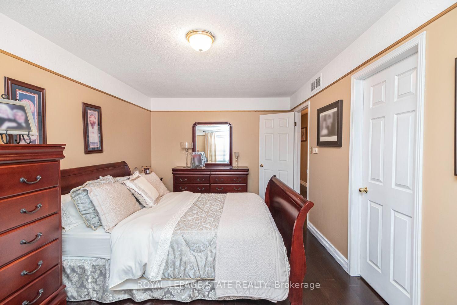 









255


Mount Albion

Road, 22,
Hamilton,




ON
L8K 6P7

