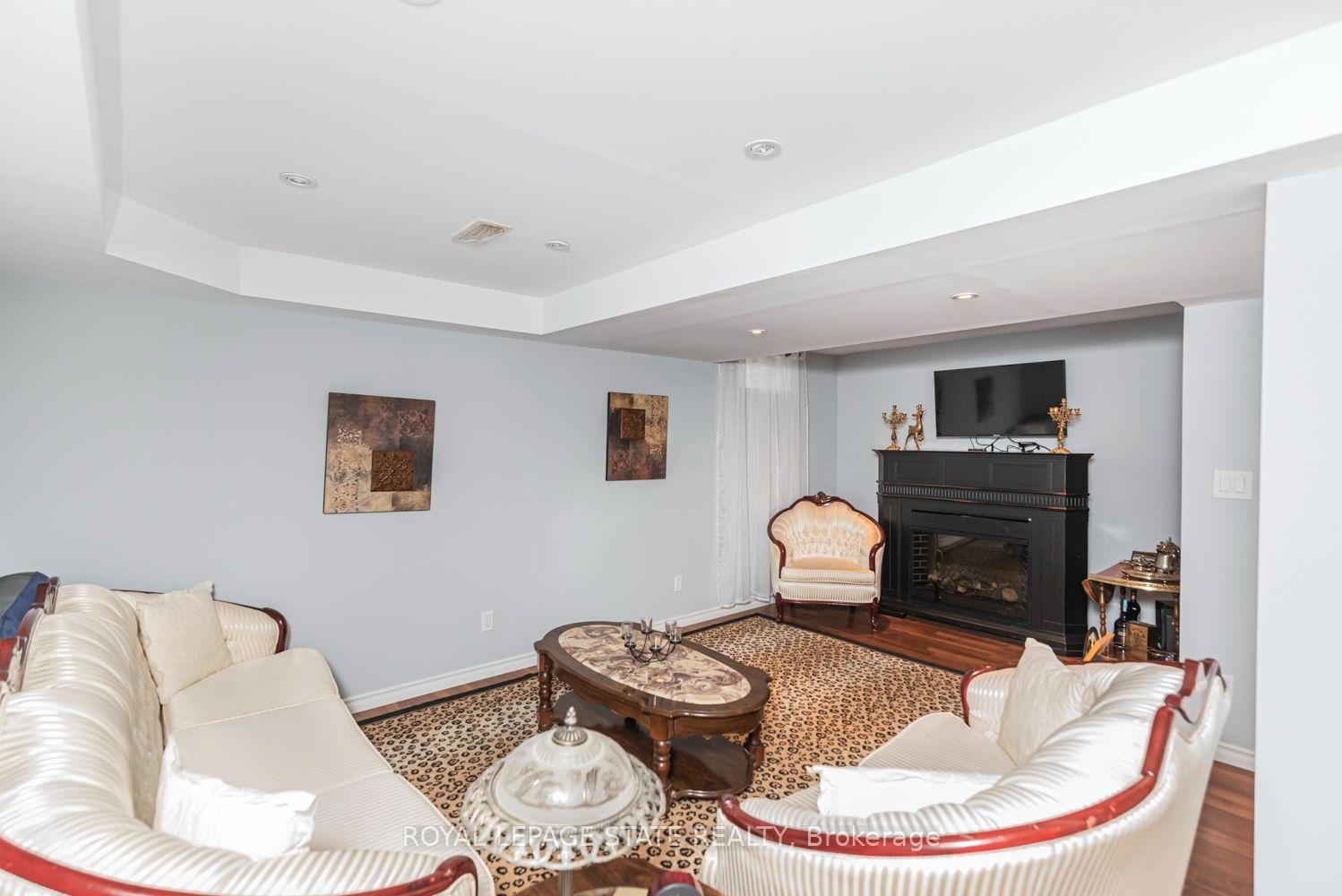









255


Mount Albion

Road, 22,
Hamilton,




ON
L8K 6P7


