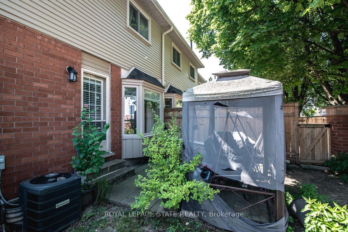 









255


Mount Albion

Road, 22,
Hamilton,




ON
L8K 6P7


