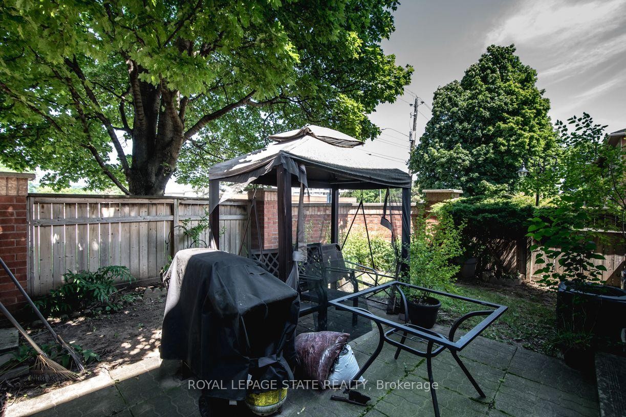 









255


Mount Albion

Road, 22,
Hamilton,




ON
L8K 6P7

